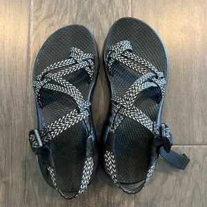chaco sandals size 7